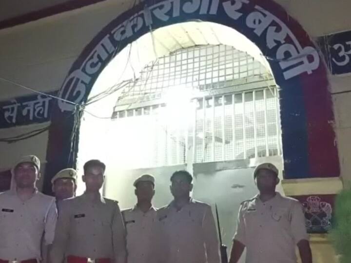 Basti News: बस्ती जेल में कैदियों ने सिपाहियों के साथ की मारपीट, पीड़ितों ने ड्यूटी करने से किया इंकार UP News Basti jail Prisoners slap jail Constable refusal of duty ANN Basti News: बस्ती जेल में कैदियों ने सिपाहियों के साथ की मारपीट, पीड़ितों ने ड्यूटी करने से किया इंकार