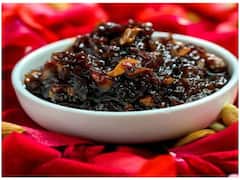 Kitchen Hacks: घर में कैसे बनाएं गुलाब के फूलों से गुलकंद, जानिए रेसिपी