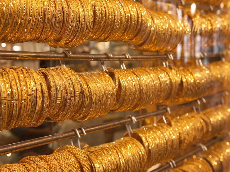 gold rate today gold and silver price in on 31 may 2022 gold and silver rate slightly down today marathi news Gold Rate Today : सोन्या-चांदीचे दर 'जैसे थे', पाहा तुमच्या शहरातील दर