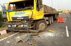 Khanna 'ਚ ਕਾਰ 'ਤੇ ਡਿੱਗਿਆ ਕੰਟੇਨਰ, ਹਾਦਸੇ 'ਚ ਮਾਂ ਸਣੇ 2 ਜੁੜਵਾ ਭੈਣ-ਭਰਾ ਦੀ ਮੌਤ