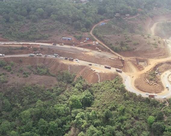 परशुराम घाट महिन्यानंतर वाहतुकीसाठी खुला 