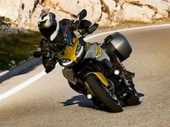 'या' 3 लक्झरी बाईक एप्रिल 2022 मध्ये झाल्या लॉन्च, जाणून घ्या किंमत आणि फीचर्स