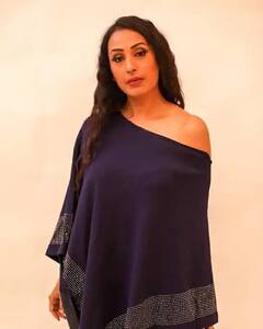 Pics: ઓરેન્જ બિકીની પહેરીને કાશ્મીર શાહએ વધાર્યો ઇન્ટરનેટનો પારો, પૂલમાં આવી તસવીરો આવી સામે..........