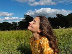 கங்குபாயும் நானே க்யூட் பேபியும் நானே... அலியா பட் லேட்டஸ்ட் க்ளிக்ஸ்!