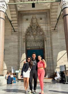 મિત્રો સાથે તૂર્કીમાં એન્જોય કરી રહી છે સારા અલી ખાન, જુઓ તસવીરો