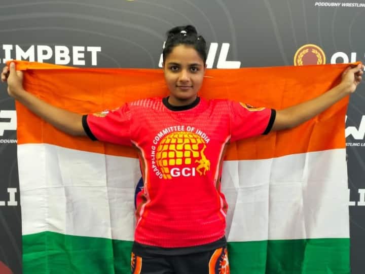 Jaunpur Badlapur Namrata Yadav Father left at the age of 3 and now won bronze in grappling wrestling in Russia ann Jaunpur News: 3 साल की उम्र में छूटा पिता का साथ, अब कुश्ती से जिले का नाम किया रौशन, रूस में ग्रेपलिंग कुश्ती में जीता कांस्य