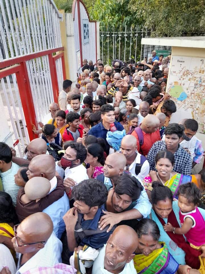 టీటీడీ కూడా మూడు రోజులు విఐపీ బ్రేక్ దర్శనాలు రద్దు చేసింది.