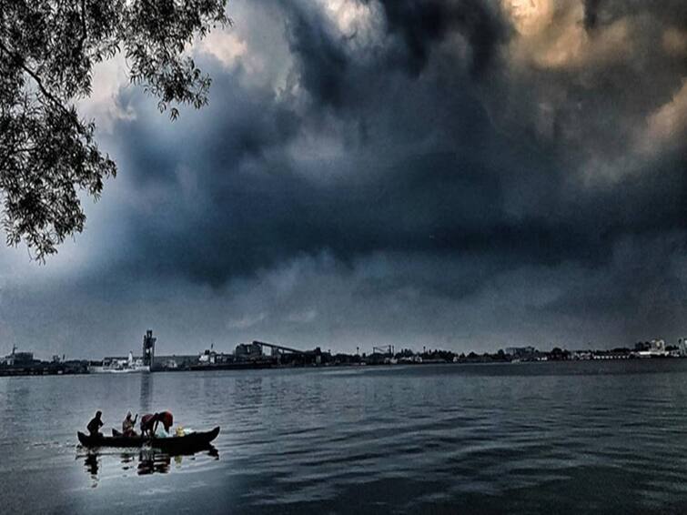 Southwest Monsoon reached kerala IMD declared in a week reached telugu states Southwest Monsoon : కేరళను తాకిన నైరుతి రుతుపవనాలు, మరో వారంలో తెలుగు రాష్ట్రాలకు