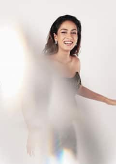 Mira Kapoor: টেক্কা বহু নায়িকাকে, কর্ণ জোহরের জন্মদিনের পার্টিতে নজর কাড়লেন শাহিদ-পত্নী মীরা