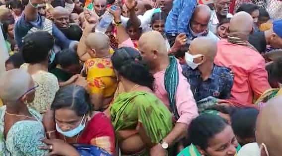 Tirupati Devotees Rush: Tirumalaకు‌ క్యూ కట్టిన‌ భక్తజనం, దర్శనానికి 48 గంటలు | ABP Desam