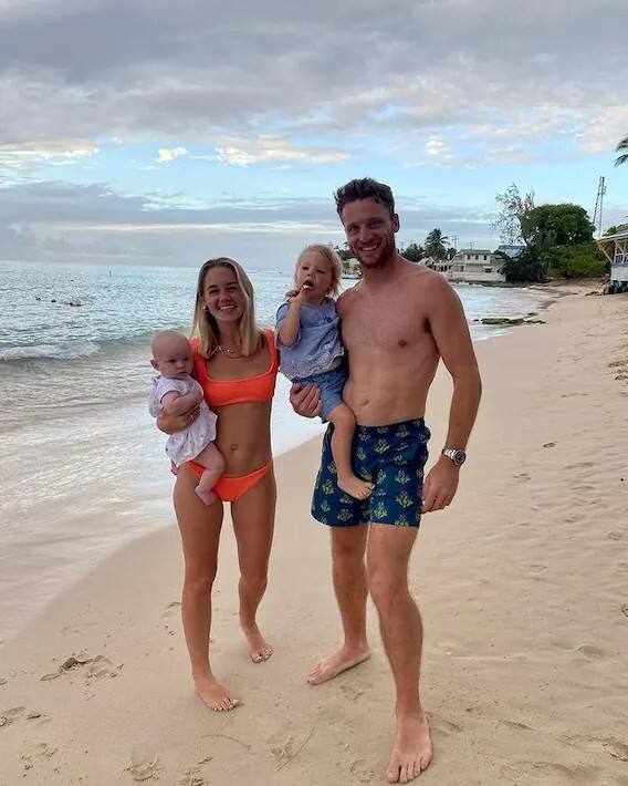 अहमदाबादमधील नरेंद्र मोदी स्टेडिअमवर आज आयपीएल 2022 ची फायनल होणार आहे. गुजरात आणि राजस्थान यांच्यामध्ये अटीतटीची लढाई होईल... या निर्णायक सामन्यात जोस बटलर पुन्हा एकदा विस्फोटक फलंदाजी करण्यास सज्ज झालाया...याच जोस बटलरची लव्ह स्टोरी एकाद्या चित्रपटाच्या पटकथेप्रमाणे आहे.