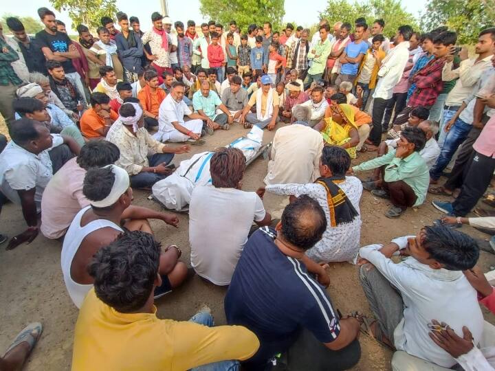 Rajasthan Kota News Man dies in boundary dispute in Bapawar Thana anger against police for taking wrong action ANN Rajasthan News: खेत के मेड़ विवाद में शख्स की मौत, पुलिस पर आरोपी को छोड़ने का आरोप, परिजनों ने शव रख कर दिया धरना