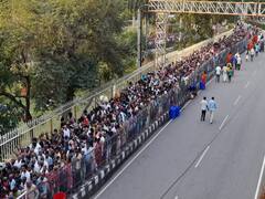 In Pics : తిరుమలలో భారీగా భక్తుల రద్దీ, కిలో మీటర్ల మేర క్యూలైన్లు