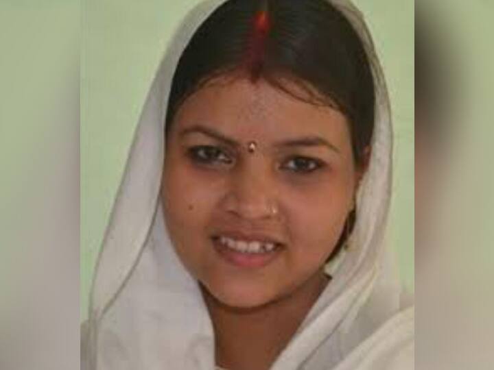 Nawada News: ईंट से हमला कर भाभी की हत्या के बाद देवर-देवरानी फरार, नाली सफाई के दौरान स्लैब हटाने पर हुआ विवाद Nawada News: Devar and devrani absconding after killing sister in law dispute over removing slab during drain cleaning in Nawada ann Nawada News: ईंट से हमला कर भाभी की हत्या के बाद देवर-देवरानी फरार, नाली सफाई के दौरान स्लैब हटाने पर हुआ विवाद