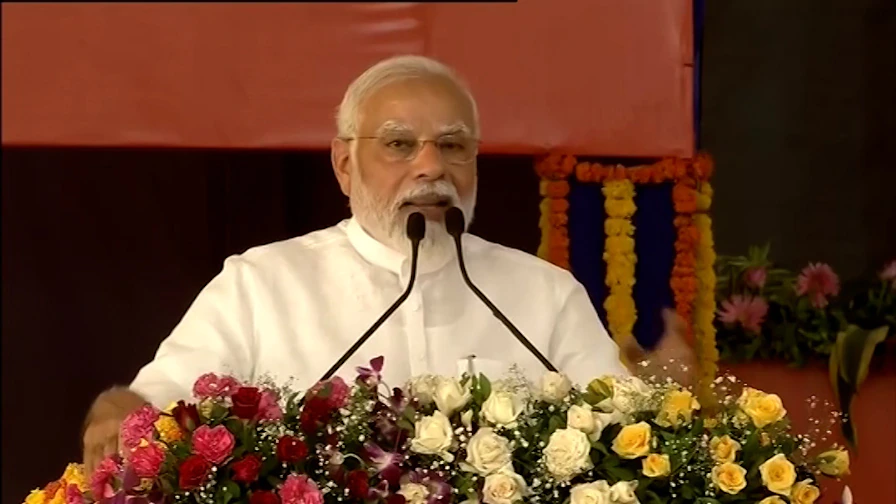 Narendra Modi: প্রধানমন্ত্রীর গলায় গরিব ও মধ্যবিত্তের উন্নয়নের প্রসঙ্গ! পাল্টা আক্রমণ বিরোধীদের।Bangla News