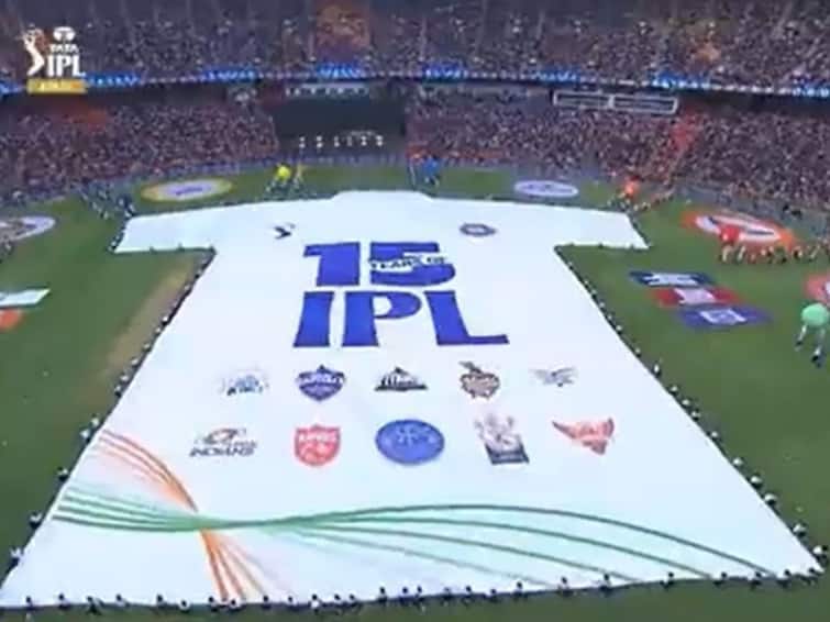 IPL 2022 Final GT vs RR Worlds Largest Jersey at Largest Cricket Stadium Narendra Modi Stadium Guinness World Record IPL 2022 Final: এত বড়? সত্যি? জার্সি দেখে চোখ ছানাবড়া! নাম উঠল গিনেস বুকে