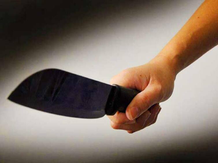 Crime: Arrested for slitting a friend's throat while under the influence of alcohol TNN Crime: அதிக மதுபோதை.....நண்பனின் கழுத்தை அறுத்த நண்பர்கள்...சேலத்தில் கொடூரம்..!