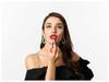 Lipstick Applying Tips: लिप्स की बढ़ानी है खूबसूरती, तो इस तरह लगाएं लिपस्टिक