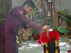 Shani Jayanti 2022: सोमवार को है शनि जयंती, ग्रह दशा को शांत कर जीवन में सुख के लिए करें ये उपाय