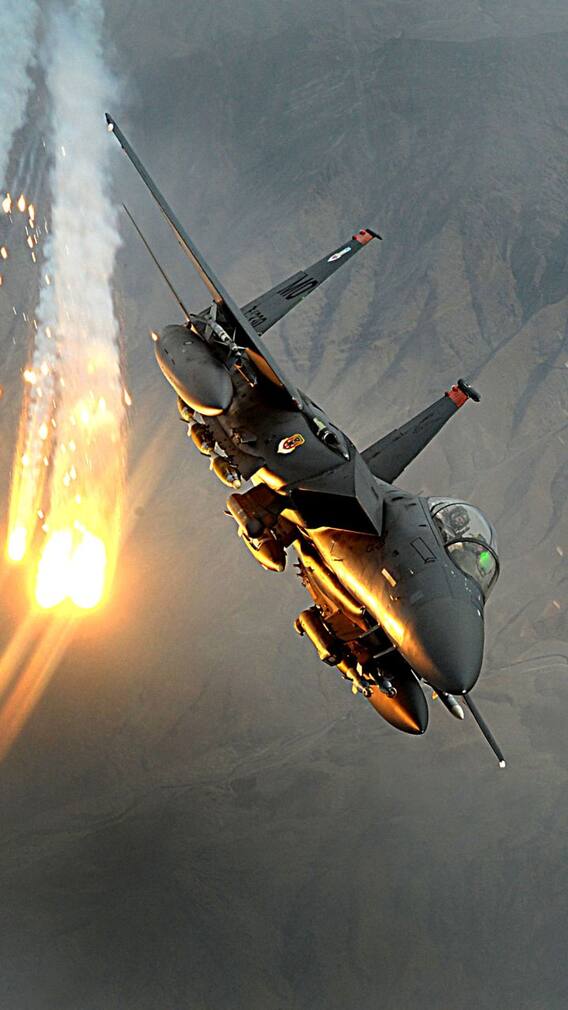 உலகில் சக்தி வாய்ந்த இராணுவம் வைத்திருக்கும் டாப் 10  நாடுகள்