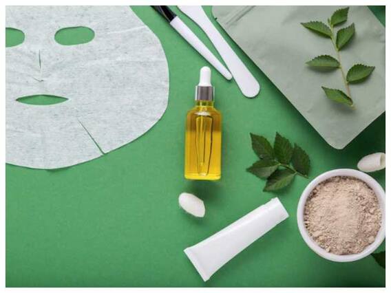 Beauty Tips: जानिए ग्लोइंग स्किन के लिए क्या है बेहतर, शीट मास्क या सीरम! Beauty Tips: जानिए ग्लोइंग स्किन के लिए क्या है बेहतर, शीट मास्क या सीरम!
