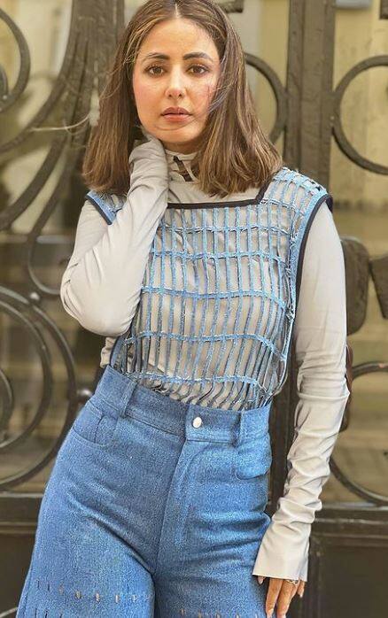 જાળીદાર ટોપમાં હિના ખાનનું ફોટોશુટ