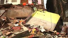 Sealdah: শিয়ালদার কাছে অ্যান্টনিবাগান লেনে ভেঙে পড়ল পুরনো বাড়ির একাংশ। Bangla News