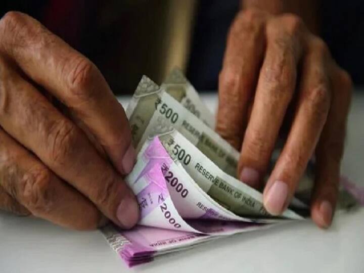Fake Currency increase in India Over 100 percent increase in fake Rs 500 notes says rbi report Fake Currency : देशात बनावट नोटांचे प्रमाण वाढले; 500 रुपयांच्या बनावट नोटांमध्ये 100 टक्क्यांनी वाढ