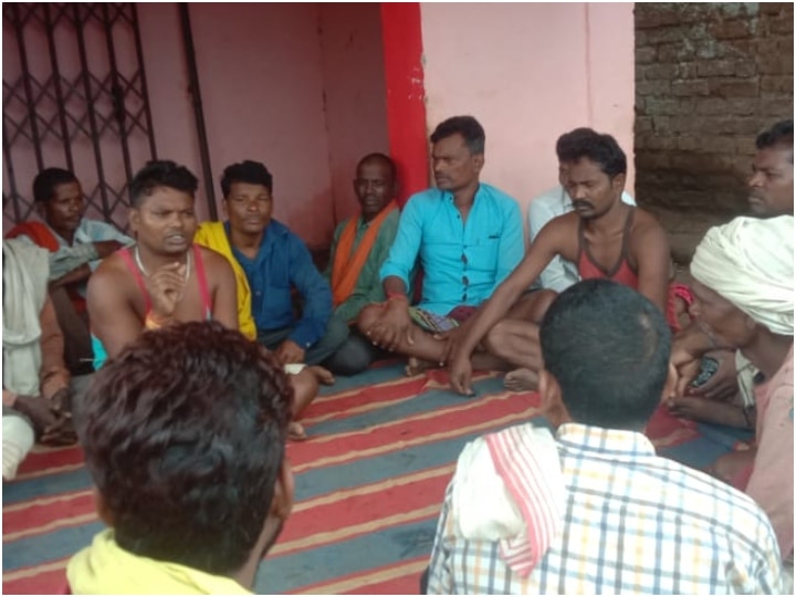 MP News : मध्य प्रदेश के इस गांव ने शराब और शराबियों पर ऐसे कसी नकेल, पीने पर लगता है इतने हजार का जुर्माना