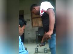 Darbhanga News: शराबबंदी कानून को ठेंगा दिखा रहे सरकारी कर्मी, पैग लगाते पंचायत सचिव का वीडियो वायरल 