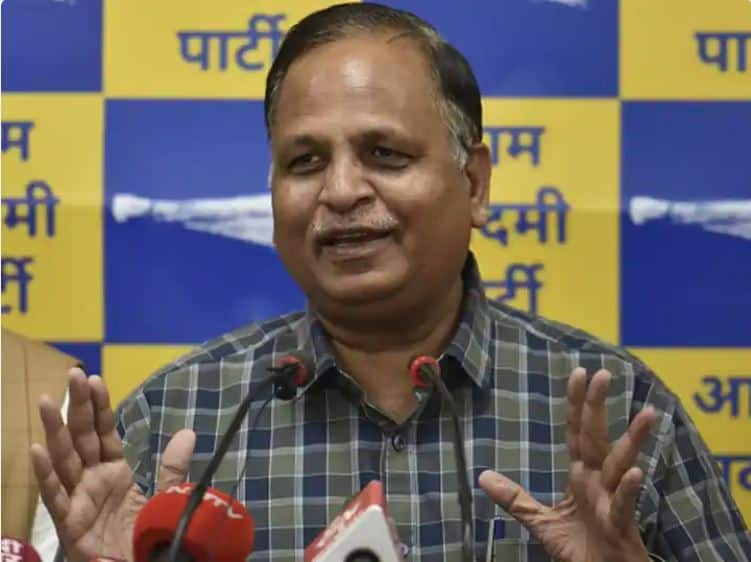 Satyendra Jain Arrested Delhi Health Minister arrested connection Hawala Transaction Kolkata Based Official Satyendar Jain Arrested : হাওয়ালা কেলেঙ্কারিতে গ্রেফতার কেজরিওয়াল-সরকারের স্বাস্থ্যমন্ত্রী