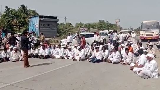 Ujani Water Issue : प्रसंगी रक्त सांडू पण हक्काचा एक थेंबही देणार नाही, उजणीच्या पाणीप्रश्नावरुन स्वाभिमानी आक्रमक, पालकमंत्र्यांना इशारा   