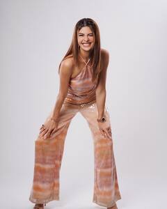 Jacqueline Fernandez: દિલ્હીની પટિયાલા હાઉસ કોર્ટે અભિનેત્રી જેકલીન ફર્નાન્ડિસને અબુ ધાબી જવાની આપી મંજૂરી