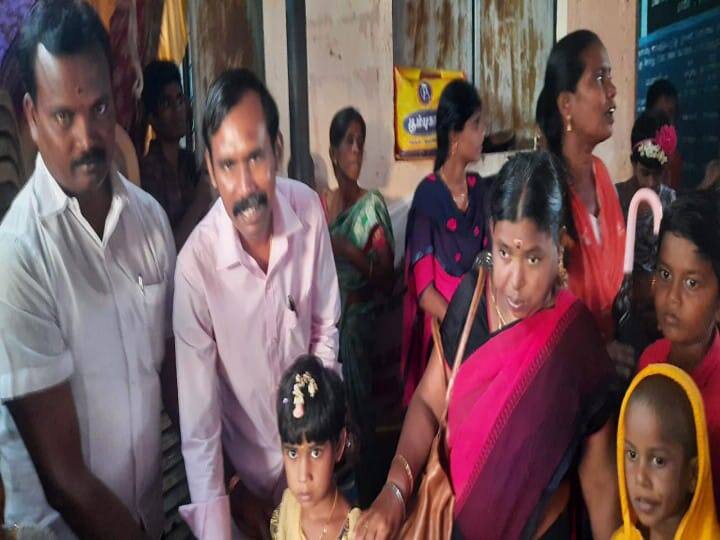 Twenty-sixth Anniversary of Anganwadi Teacher His captivating story is here சிவகங்கை : அங்கன்வாடியில் 26-வது ஆண்டு விழா.. ஆசிரியை முத்துலட்சுமியின் நெகிழ்ச்சி கதை..