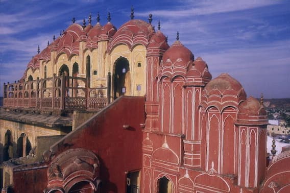 Hawa Mahal : जयपुर की शान है यहां का हवा महल, जानिए 953 खिड़कियां वाली इस पांच मंजिला इमारत का रोचक इतिहास