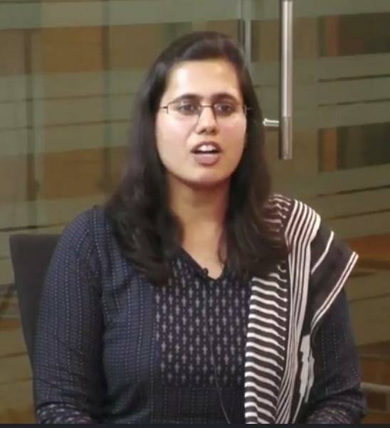 तीसरा स्थान गामिनी सिंगला ने हासिल किया है. अपने दूसरे ही प्रयास में सिविल सेवा परीक्षा पास ही नहीं बल्कि तीसरे स्थान में जगह बनाने वाली गामिनी ने अपनी सफलता का श्रेय मुख्य रुप से सेल्फ स्टडी और अपने पिता को दिया है.