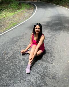 Poonam Bajwa: రోడ్డెక్కిన పూనమ్ భజ్వా, కేరళలో బిజీ బిజీ