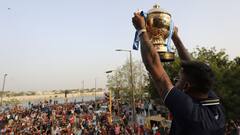 IPL News: হার্দিক-ঋদ্ধি-শামিদের রোড শো দেখতে আমদাবাদে উপচে পড়ল ভিড়