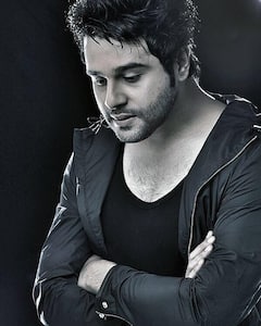 Krushna Abhishek: पडद्यावर सर्वांना हसवणाऱ्या कृष्णा अभिषेकचे आयुष्य इतके सोपे नव्हते..