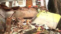 Sealdah: বউবাজারের পর এবার শিয়ালদার কাছে অ্যান্টনিবাগান লেনে ভেঙে পড়ল পুরনো বাড়ির একাংশ। Bangla News