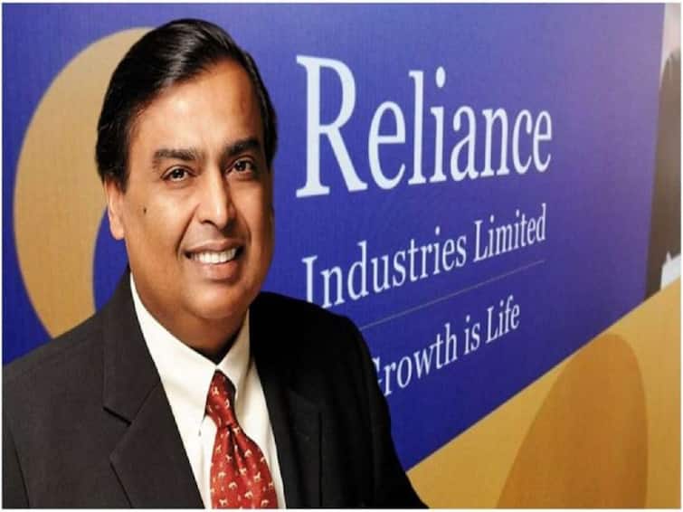 Reliance Industries rallies 14 percent in 2 weeks, market cap tops Rs 19 lakh cr Reliance Industries: రిలయన్స్‌ షేర్లు కొన్నోళ్లకు పండగే పండగ!! 2 వారాల్లోనే..!