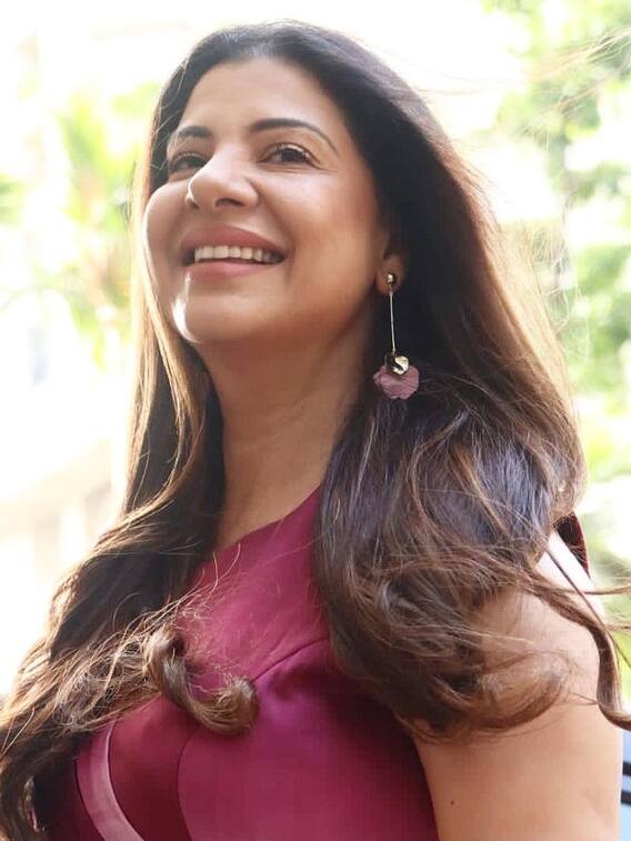 भोजपुरी एक्ट्रेस संभावना सेठ के एलीगेंट लुक