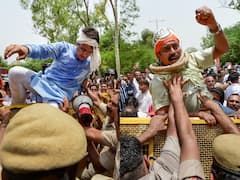 Sidhu Moosewala की हत्या के बाद कांग्रेस ने AAP को घेरा, अरविंद केजरीवाल के घर के बाहर किया प्रदर्शन