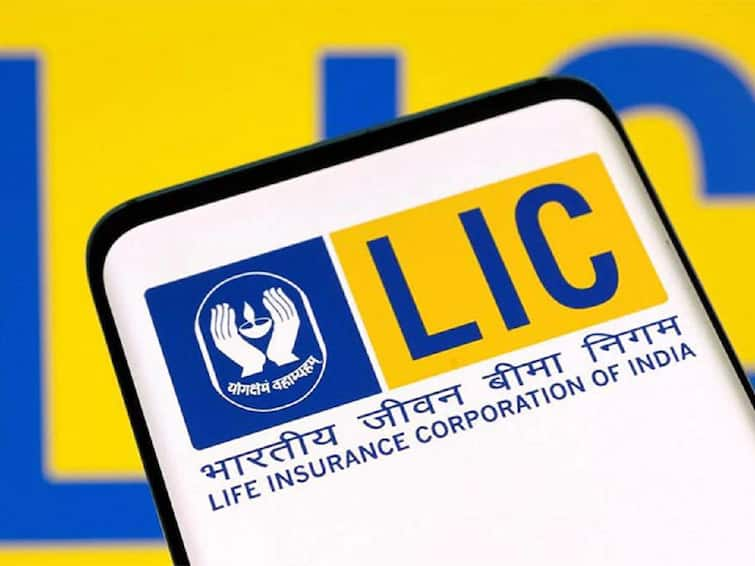 LIC may Announces Financial Results For 2021-22 today may be declared dividend for investor LIC:  एलआयसीच्या संचालक मंडळाची आज बैठक, गुंतवणुकदारांना 'गिफ्ट' मिळणार?