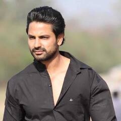 Breaking: ਪੰਜਾਬੀ ਅਦਾਕਾਰ ਕਰਤਾਰ ਚੀਮਾ ਨੂੰ ਅੰਮ੍ਰਿਤਸਰ ਪੁਲਿਸ ਨੇ ਲਿਆ ਹਿਰਾਸਤ 'ਚ