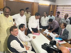 MP Rajya Sabha Election: कांग्रेस से विवेक तन्खा ने भरा राज्यसभा के लिए नामांकन, कमलनाथ भी रहे मौजूद