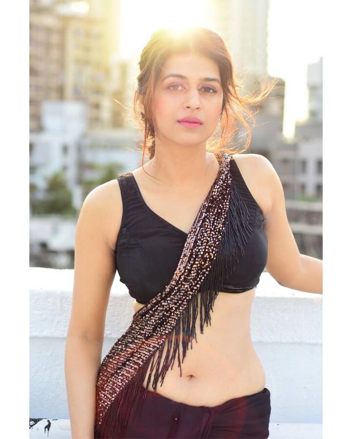 శ్రద్ధా దాస్ ఫోటోలు -Image Credit:Shraddha Das/Instagram