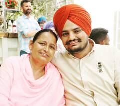 Sidhu Moose Wala: मां के बेहद करीब थे सिद्धू मूसेवाला, मौत से कुछ दिन पहले तस्वीर पोस्ट कर लिखी थी ये बात