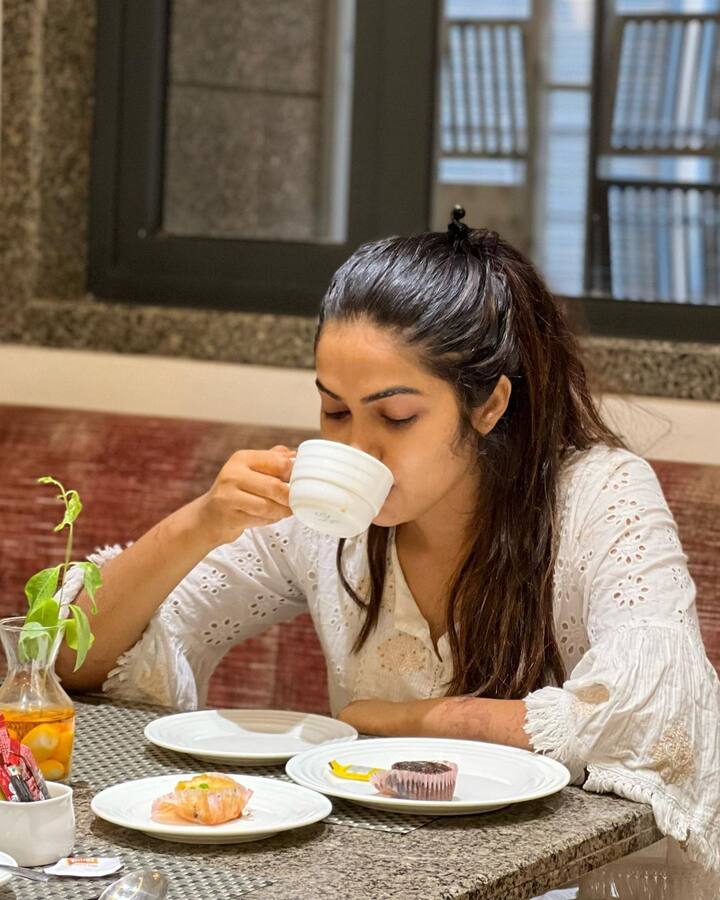 దివి వడ్త్యా లేటెస్ట్ ఫొటోస్ (Image courtesy - @ Divi Vadthya/Instagram)
