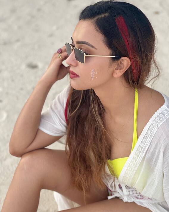 মলদ্বীপে বনি-কৌশানির ছুটিযাপন